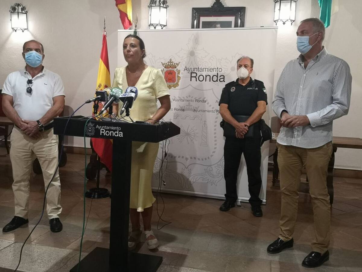 Mari Paz Fernández, alcaldesa de Ronda: "Los números de la pandemia alarman"