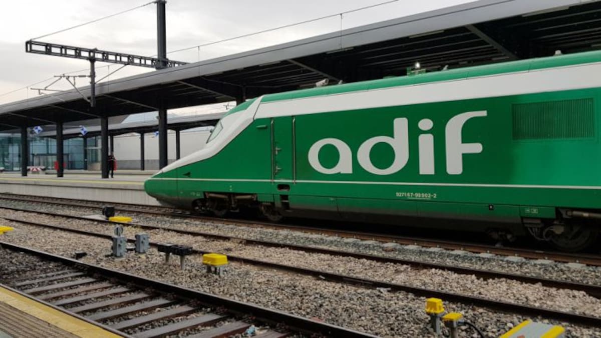 ADIF culmina las pruebas con el tren laboratorio y Renfe comienza sus ensayos con un AVE