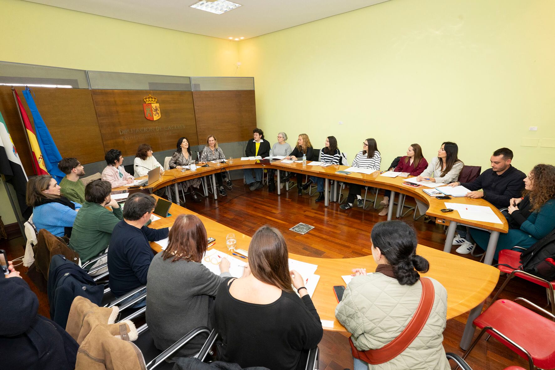 Primera reunión con los gestores culturales del programa Cultura Viva Provincia de Cáceres