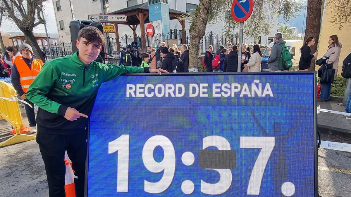 Daniel Monfort se proclama campeón de España y bate el récord nacional sub20 en los 5 km marcha