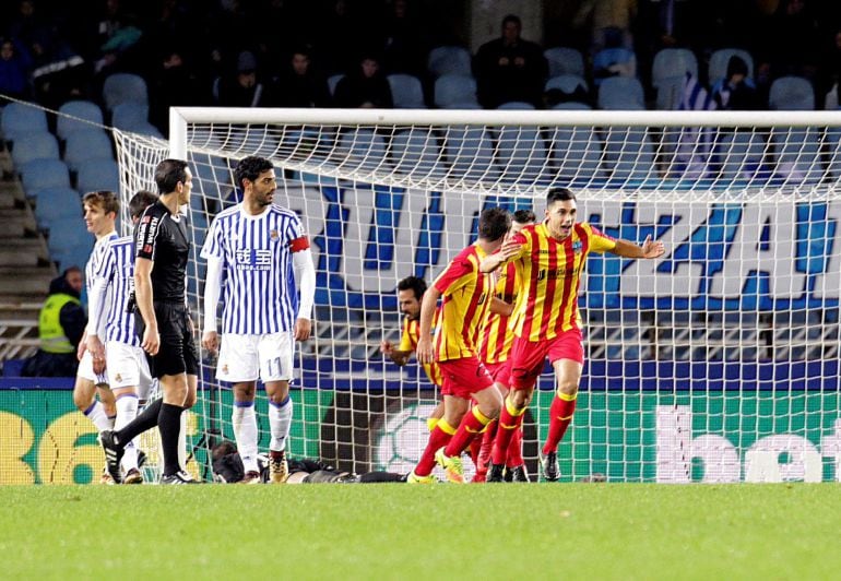 Los jugadores del Lleida celebran el segundo gol, con el que empataban el partido