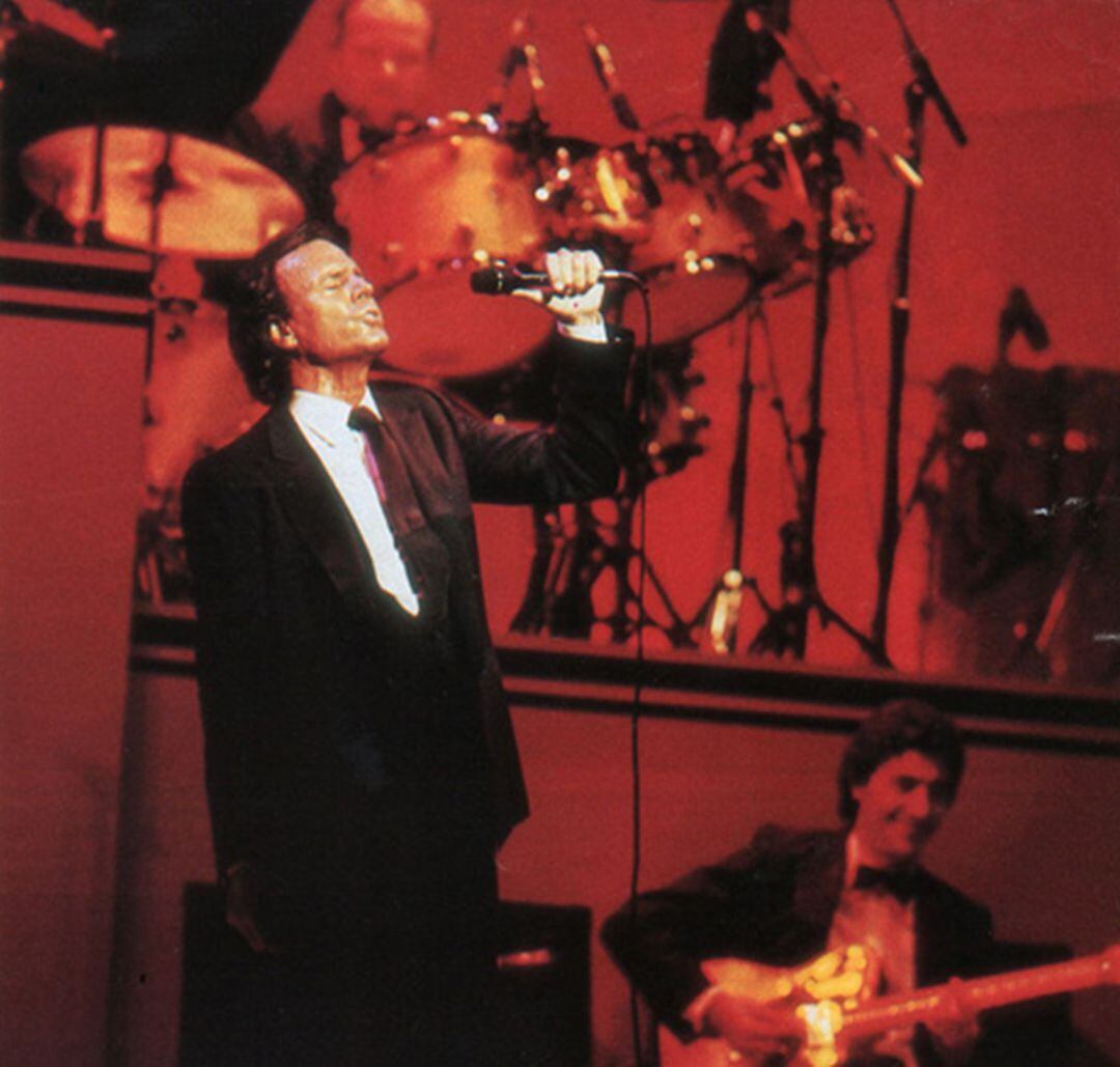 Julio Iglesias en concierto.