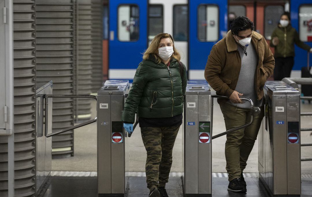 Extrema precauciones a la hora de coger el transporte público.