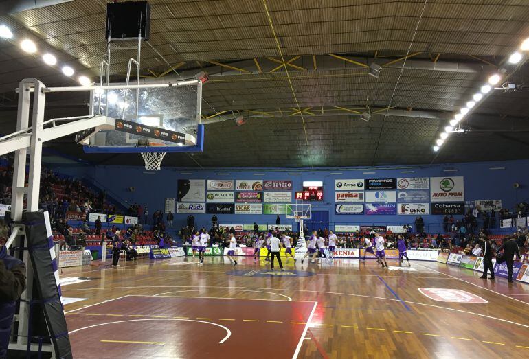 Imagen de archivo del interior del Pabellón Municipal durante un partido del Quesos Cerrato