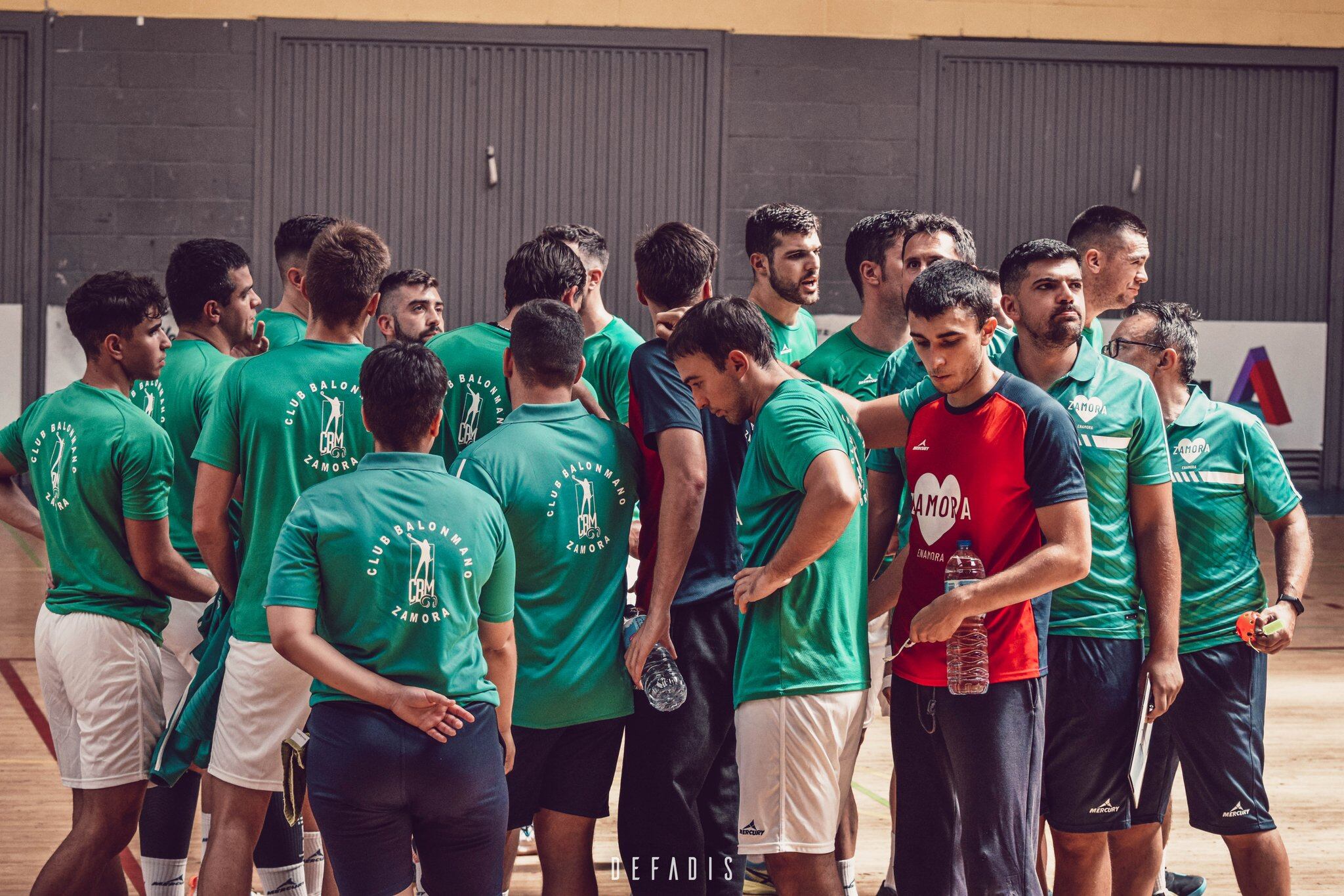 Plantilla del Balonmano Zamora Enamora