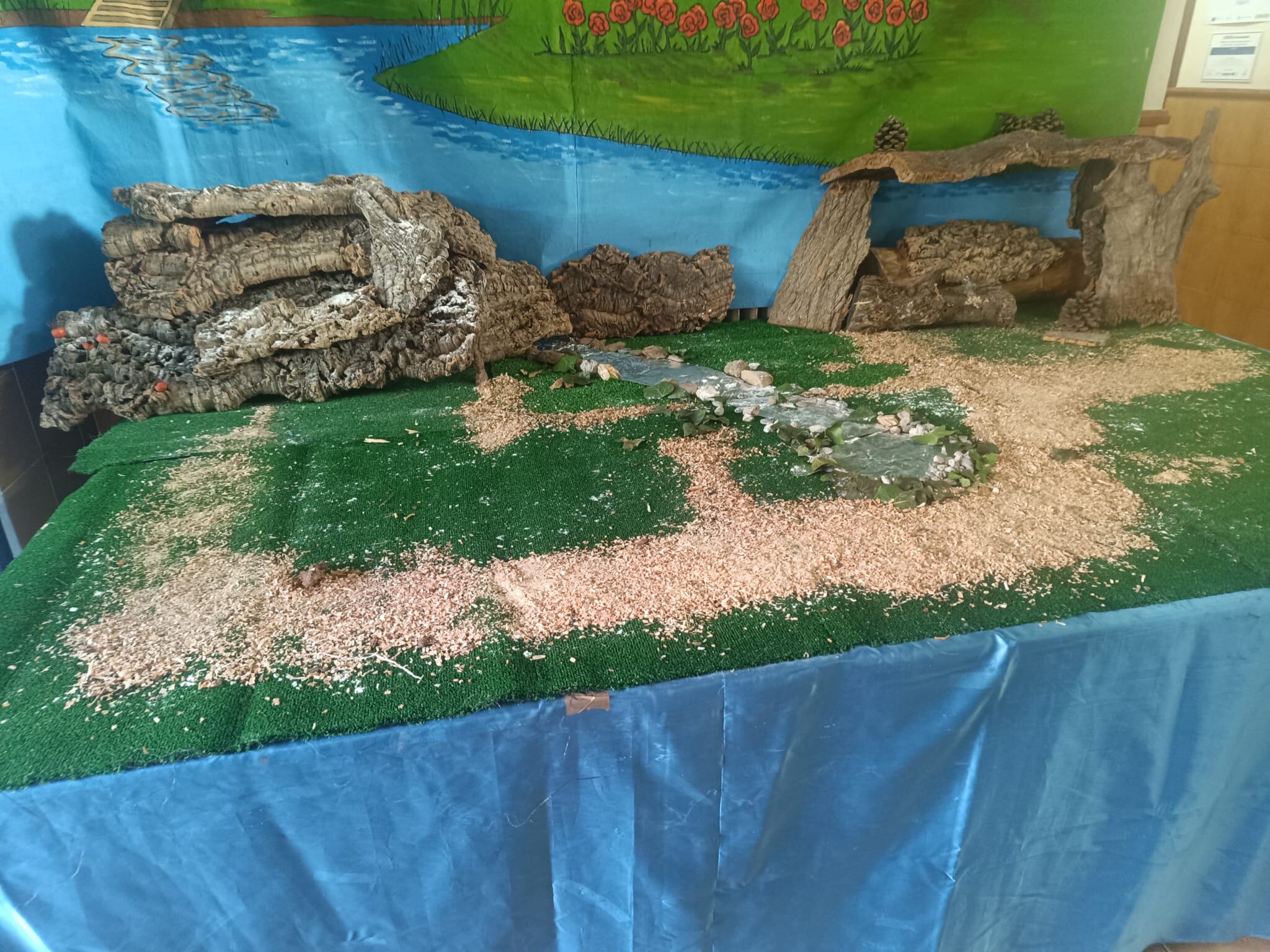 El belén vacío del colegio de la Data en Plasencia