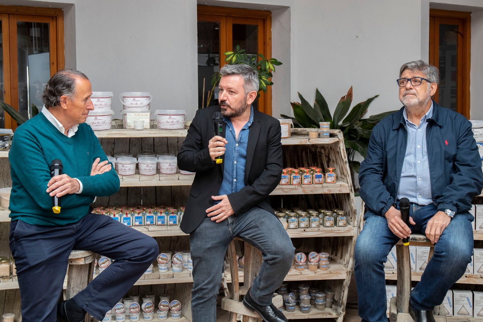 José María Román, Pedro Espinosa y José Pérez en el Congreso del Bienestar