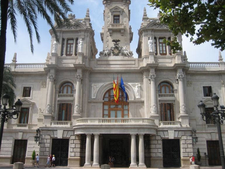 Fachada principal del Ayuntamiento de Valencia