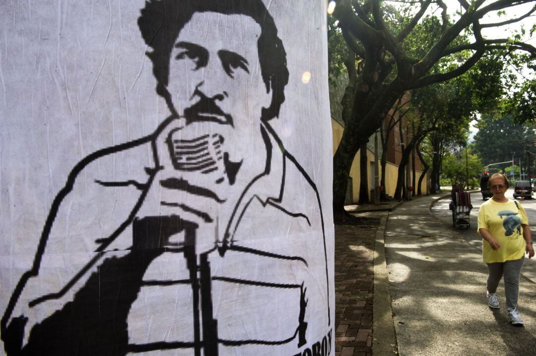 Un cartel con la imagen de Pablo Escobar