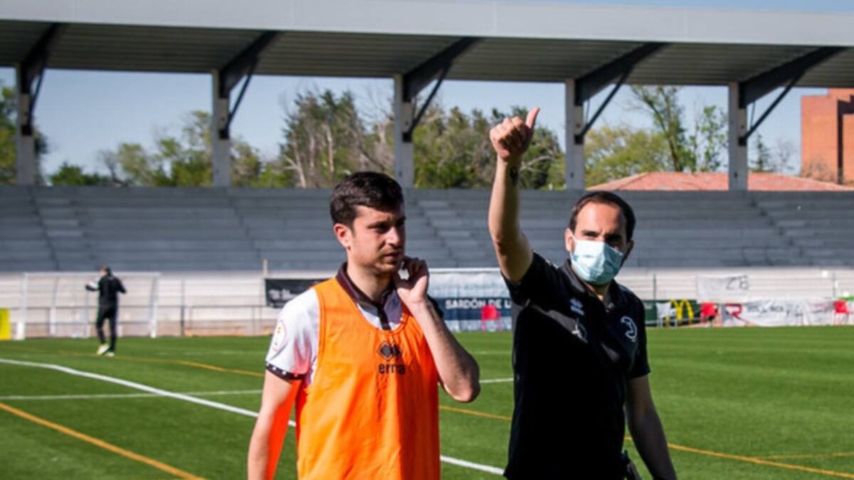 Héctor Nespral: "El Oviedo necesita un proyecto a medio o largo plazo de estabilidad"