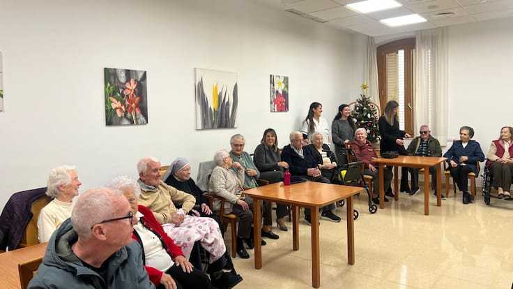 Conexión Hermanitas de los Pobres con Carolina y María