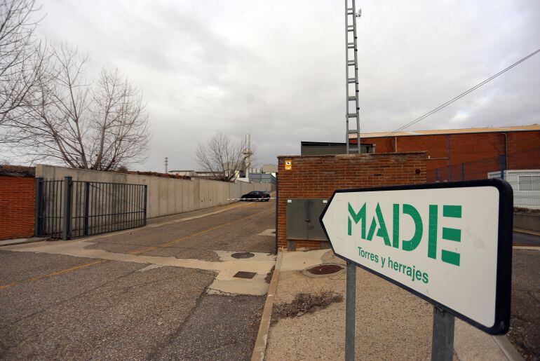 Entrada a la planta de la empresa MADE, en Medina del Campo