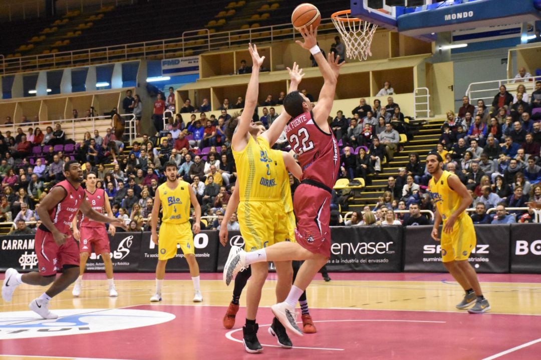 Quinta victoria en la liga para el Club Ourense Baloncesto, al ganarle al Valladolid en su cancha por 66-72.