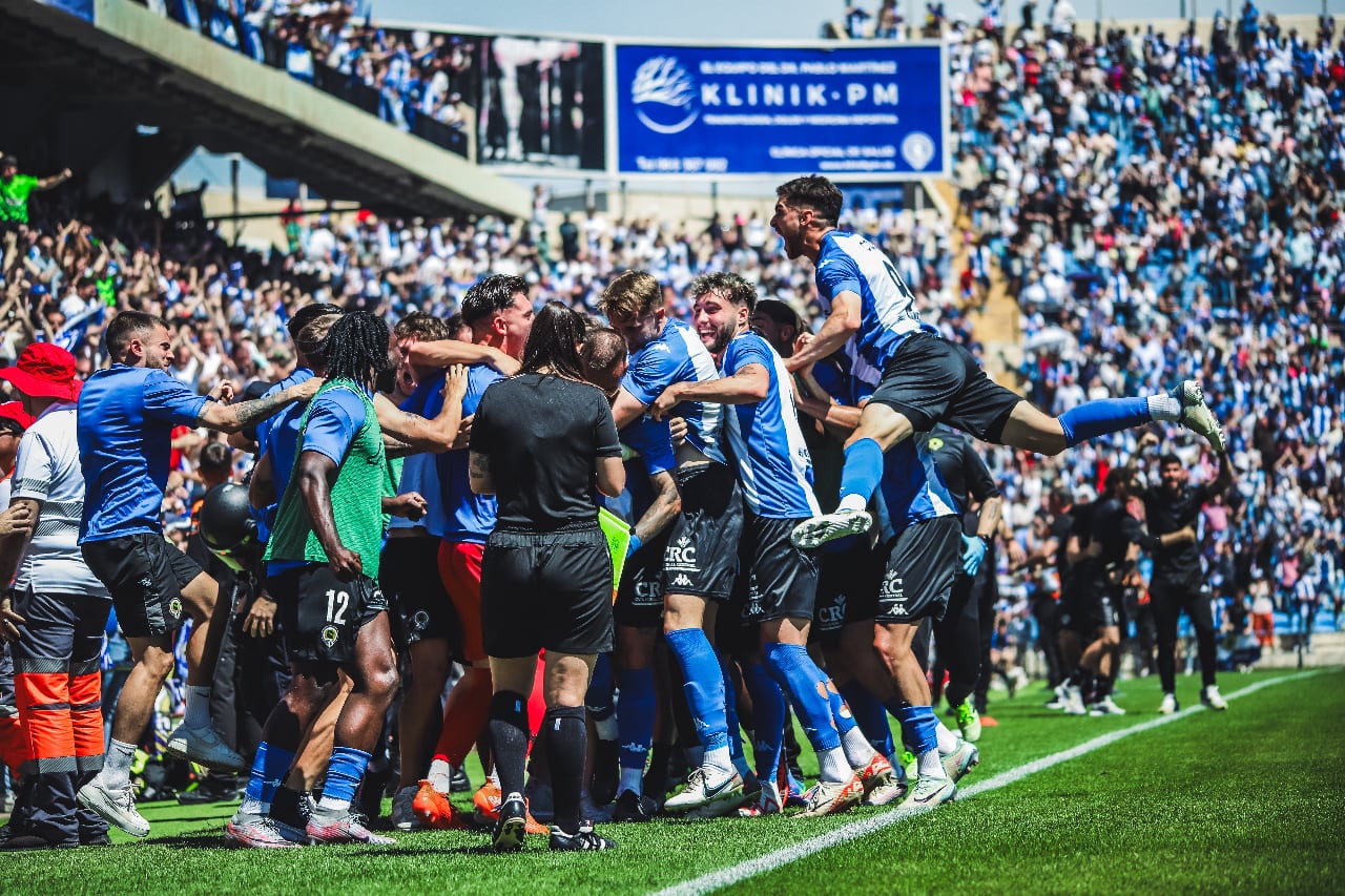 Los jugadores del Hércules celebran el gol marcado por Josema en la primera parte. Foto: Hércules CF