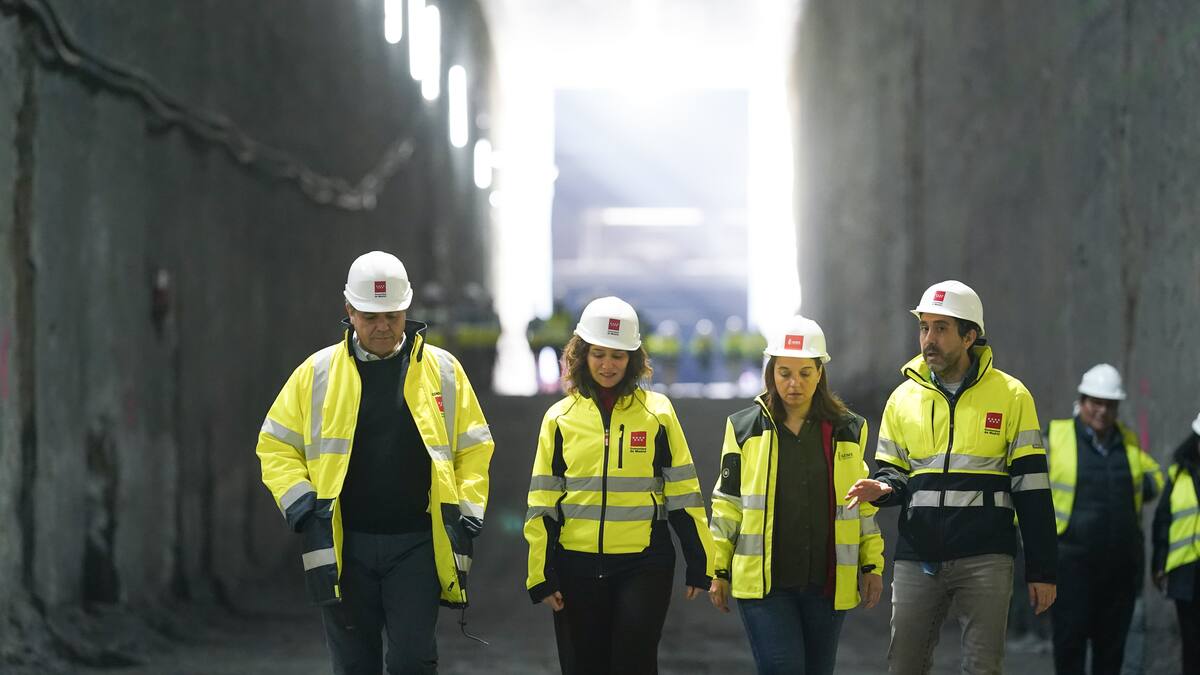 Ayuso anuncia en Getafe que la línea 6 de Metro será la primera con conducción automática