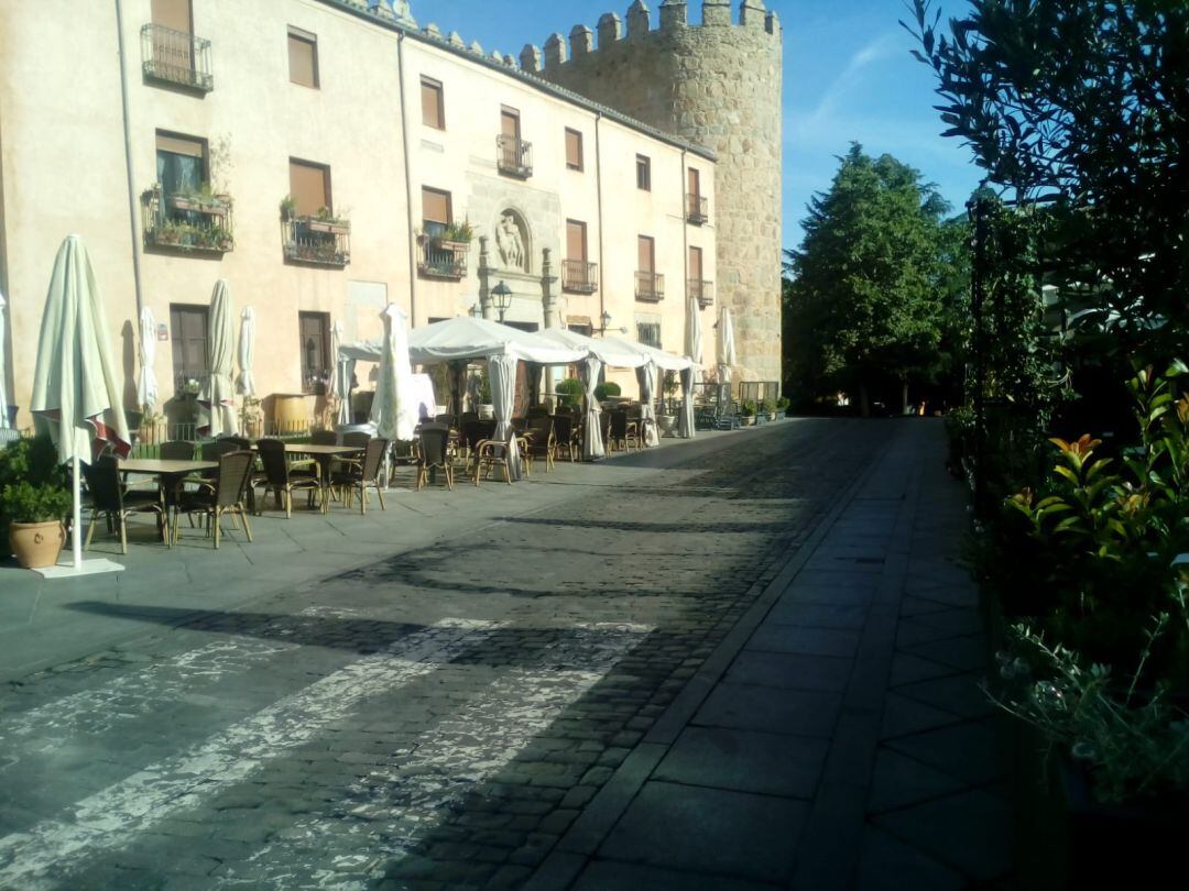 La calle de San Segundo es uno de los puntos con más actividad hostelera de la ciudad