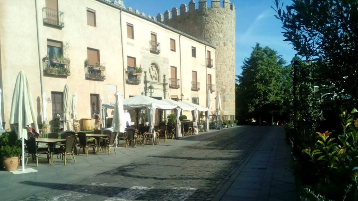 343 parados menos en julio