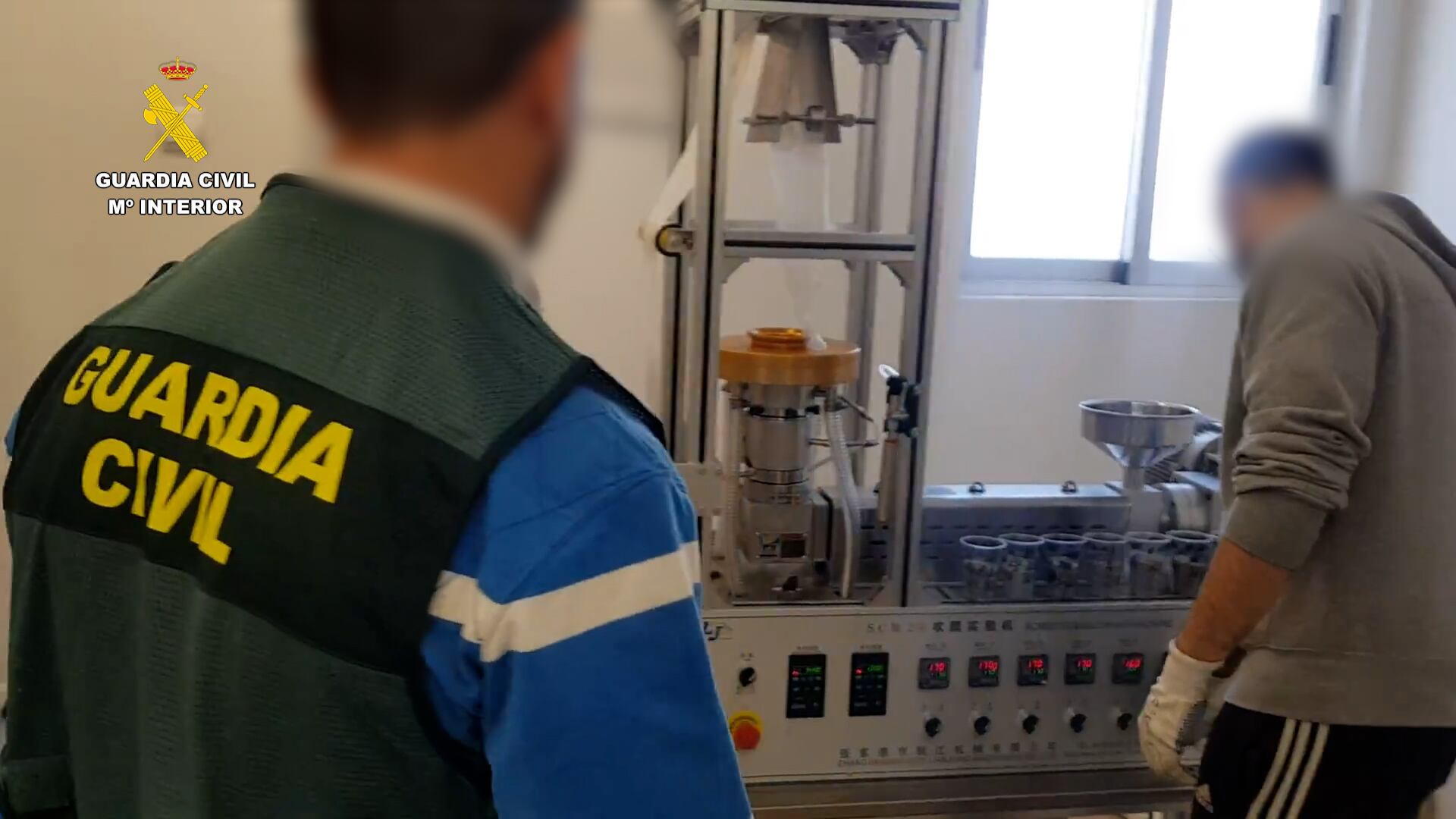 Imágenes de la Operación Plástico enviadas por la Guardia Civil.