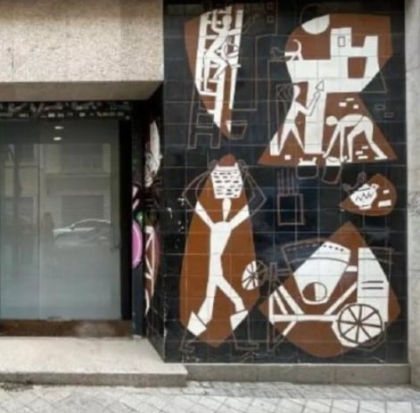 Mural de César Manrique en la calle Santacruz de de Marcenado, en Madrid.