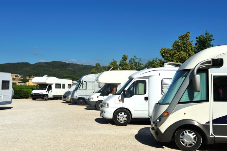 Las autocaravanas ya cuentan con un aparcamiento en esta localidad del valle del Alberche