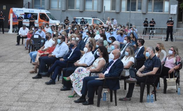 Autoridades sentadas durante el reconocimiento de los ciudadanos ejemplares celebrado en la Plaza de los Mercedarios