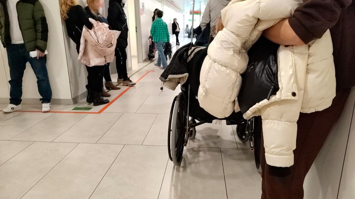 Pacientes cuentan desde Urgencias de Txagorritxu el colapso y caos que se está viviendo en las últimas horas