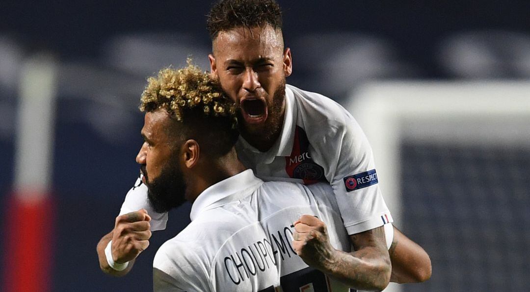 Neymar celebra el segundo gol del PSG ante el Atalanta para estar en semifinales de la Champions.