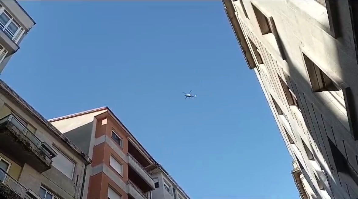 El helicóptero de la Guardia Civil sobrevolando la ciudad