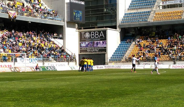 Jugadores del Cádiz celebran un gol