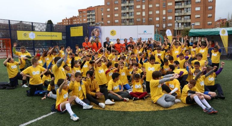 Decenas de jóvenes disfrutaron de la nueva instalación deportiva