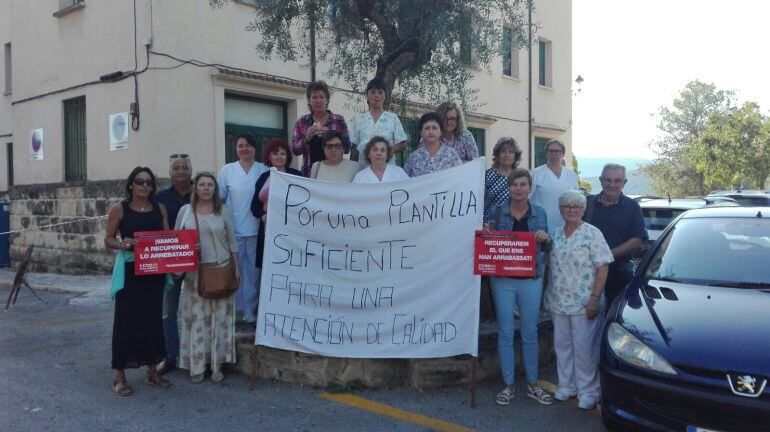 Protesta de los trabajadores de la Residencia Mariola de Alcoy