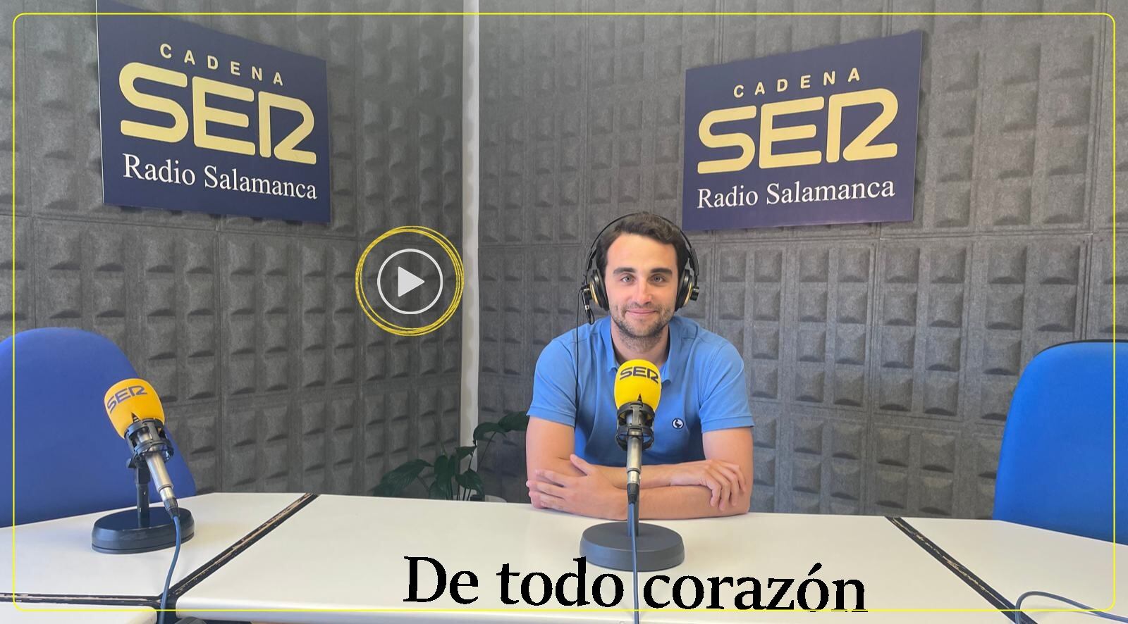 Armando Oterino en los estudios de SER Salamanca