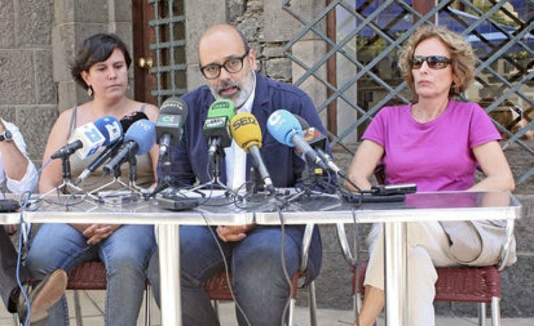 Noemí Parra (i), Juan Manuel Brito y María Nebot (d).