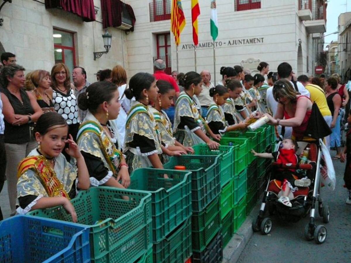 Las fiestas de Novelda culminan con la Ofrenda de Frutos