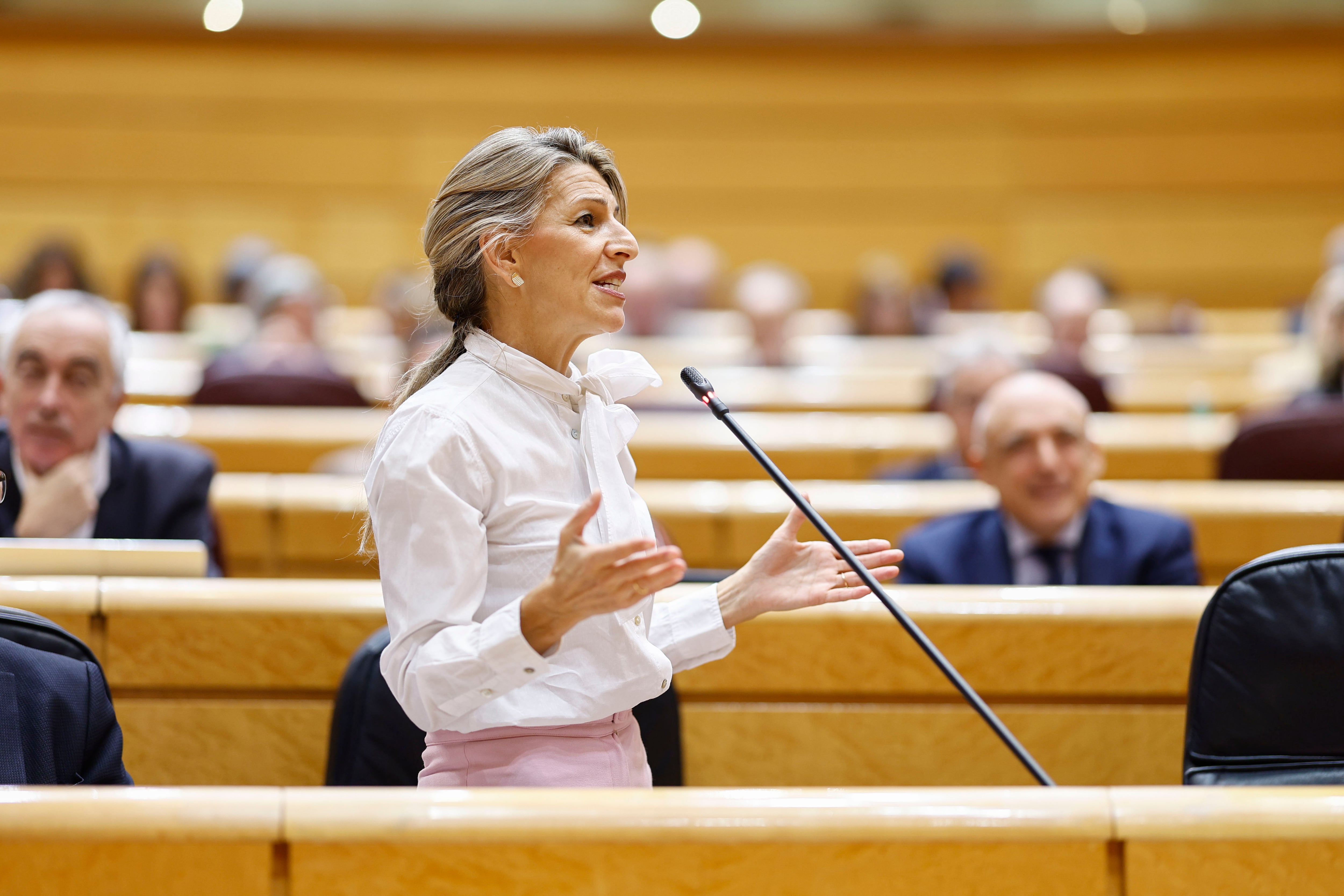 La vicepresidenta segunda y ministra de Trabajo y Economía Social, Yolanda Díaz, interviene en la sesión de control al Gobierno celebrada este martes en el Senado de Madrid.