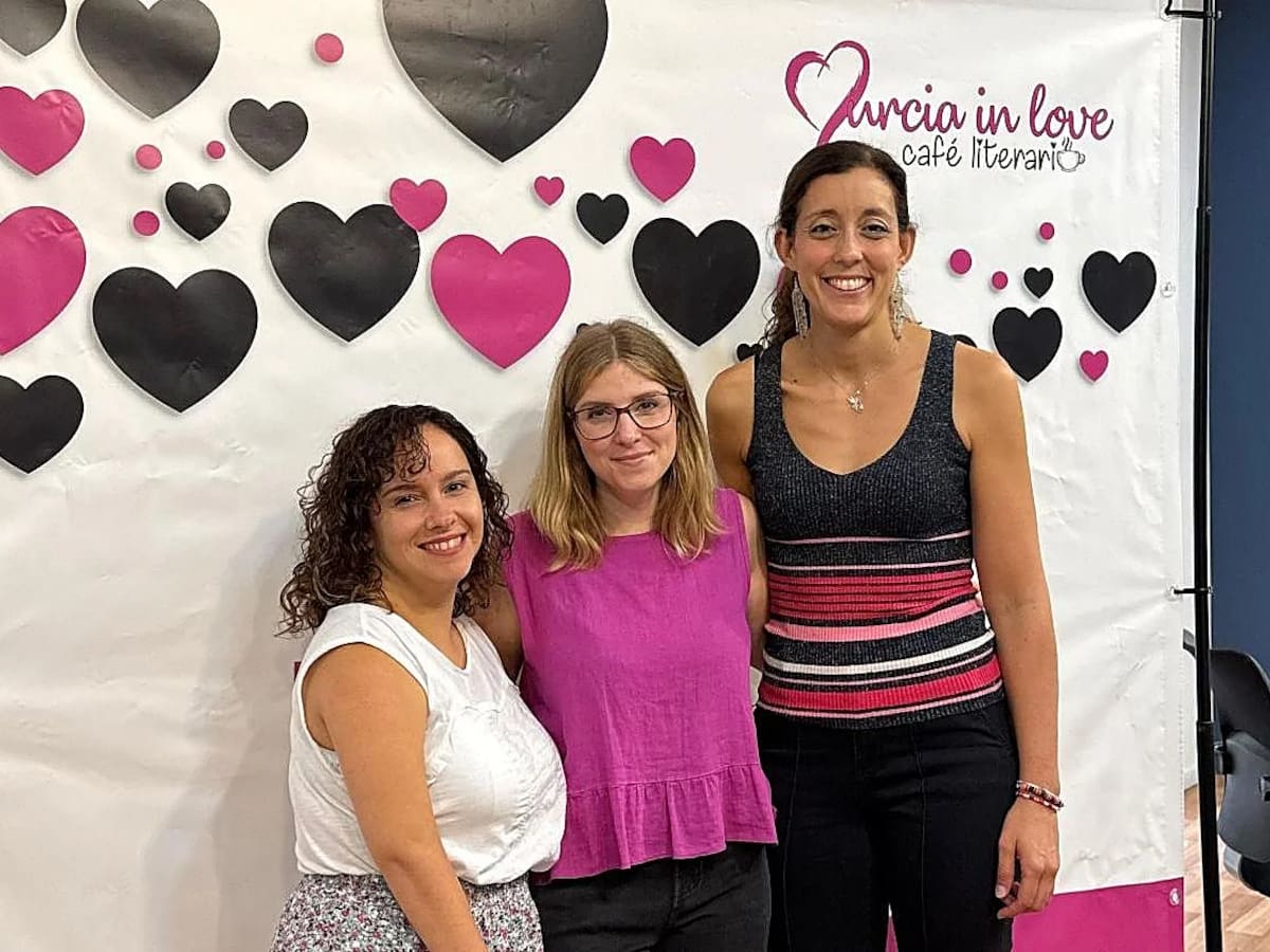 Las lectoras de romántica se citan en Murcia en un 'Murcia Romántica' que agota entradas en su octava edición
