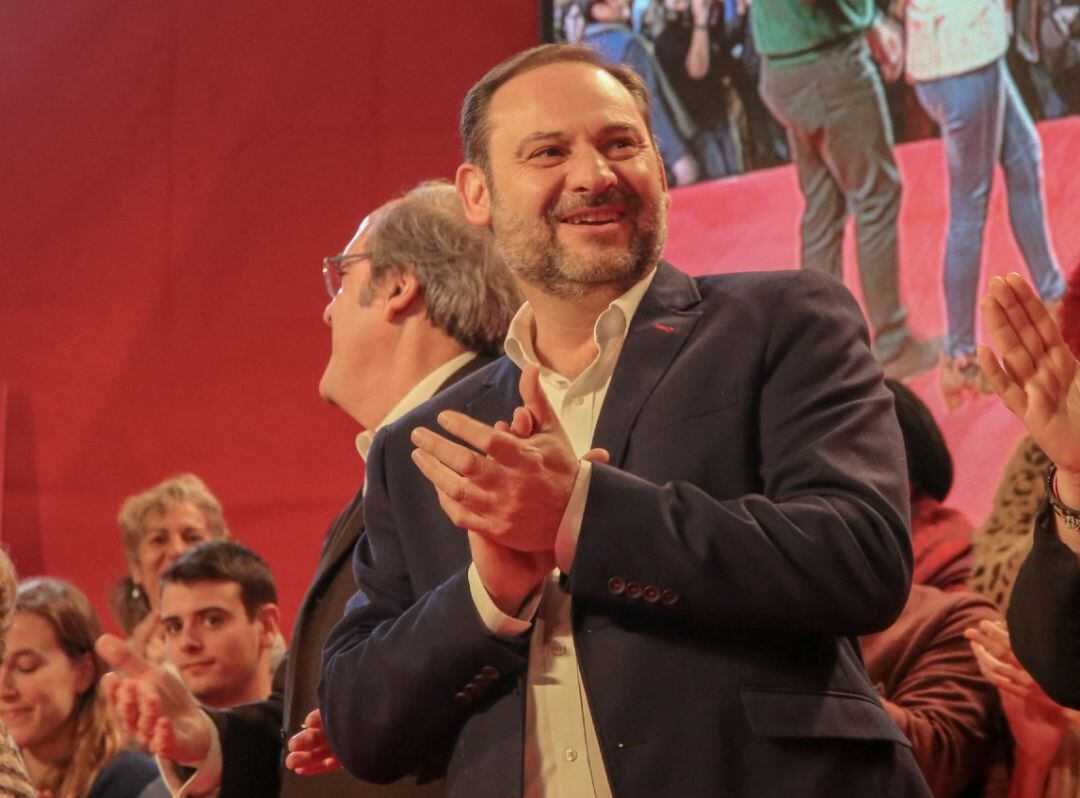 El ministro de Fomento, José Luis Ábalos, interviene en el acto de presentación de candidaturas del PSOE de Madrid a los ayuntamientos de la Comunidad