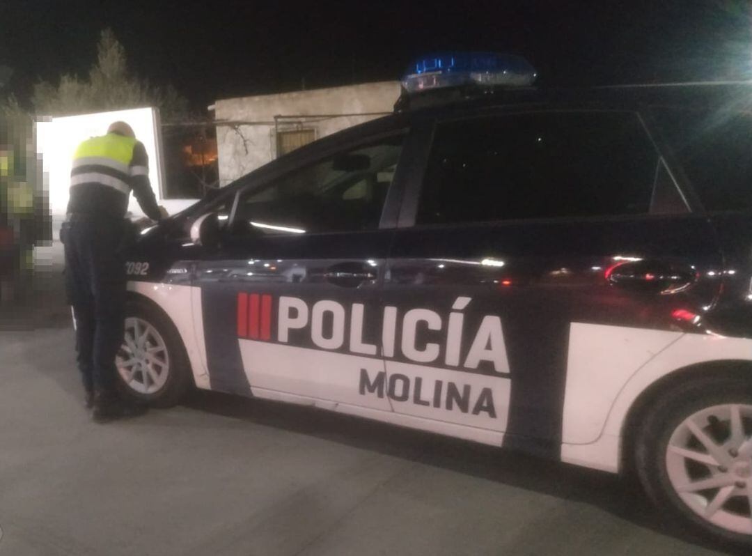 La Policía Local de Molina interviene en una fiesta con más de 40 personas sin respetar las medidas Covid