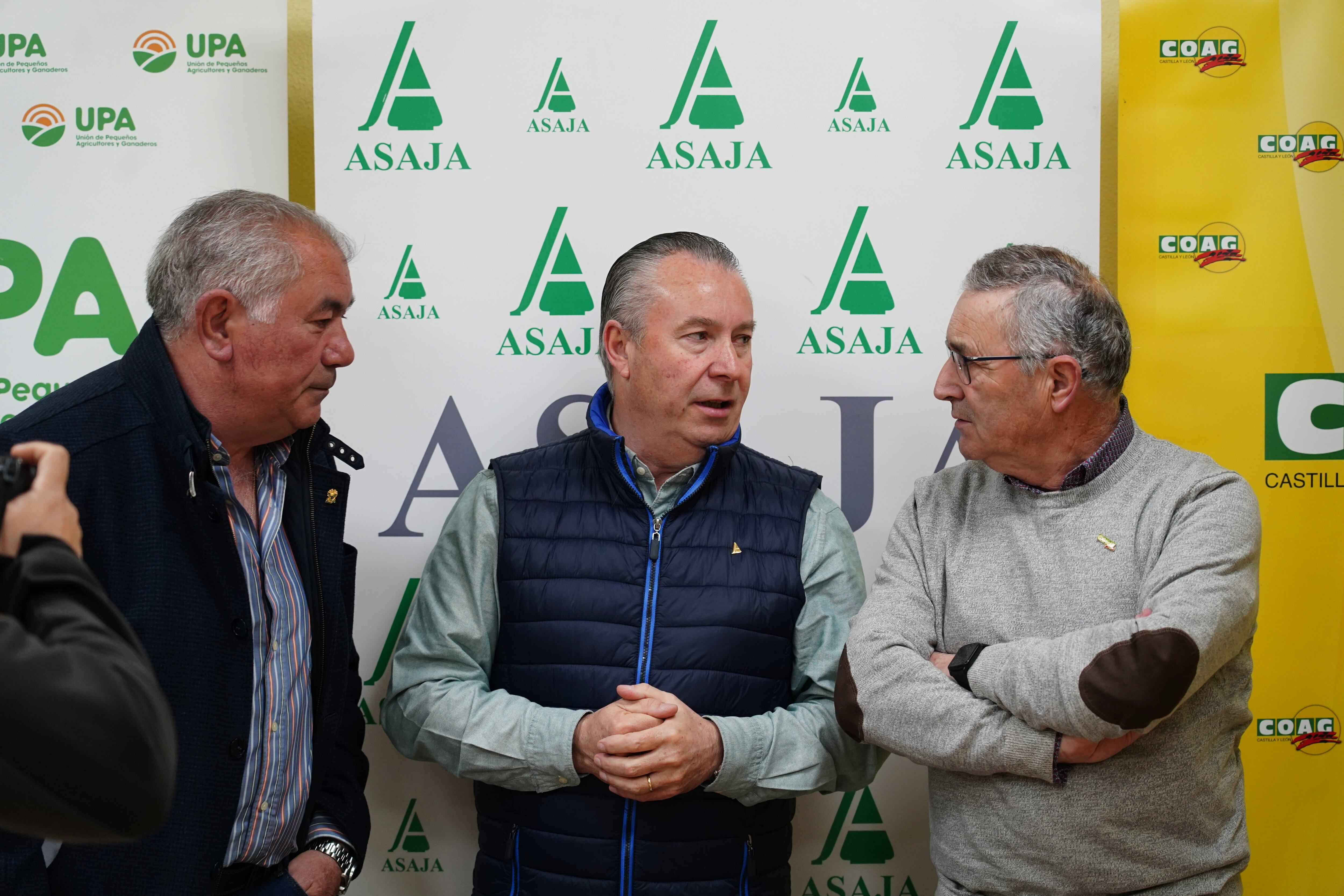 Asaja, COAG y UPA presentan la participación de la Comunidad en una manifestación del campo en Madrid