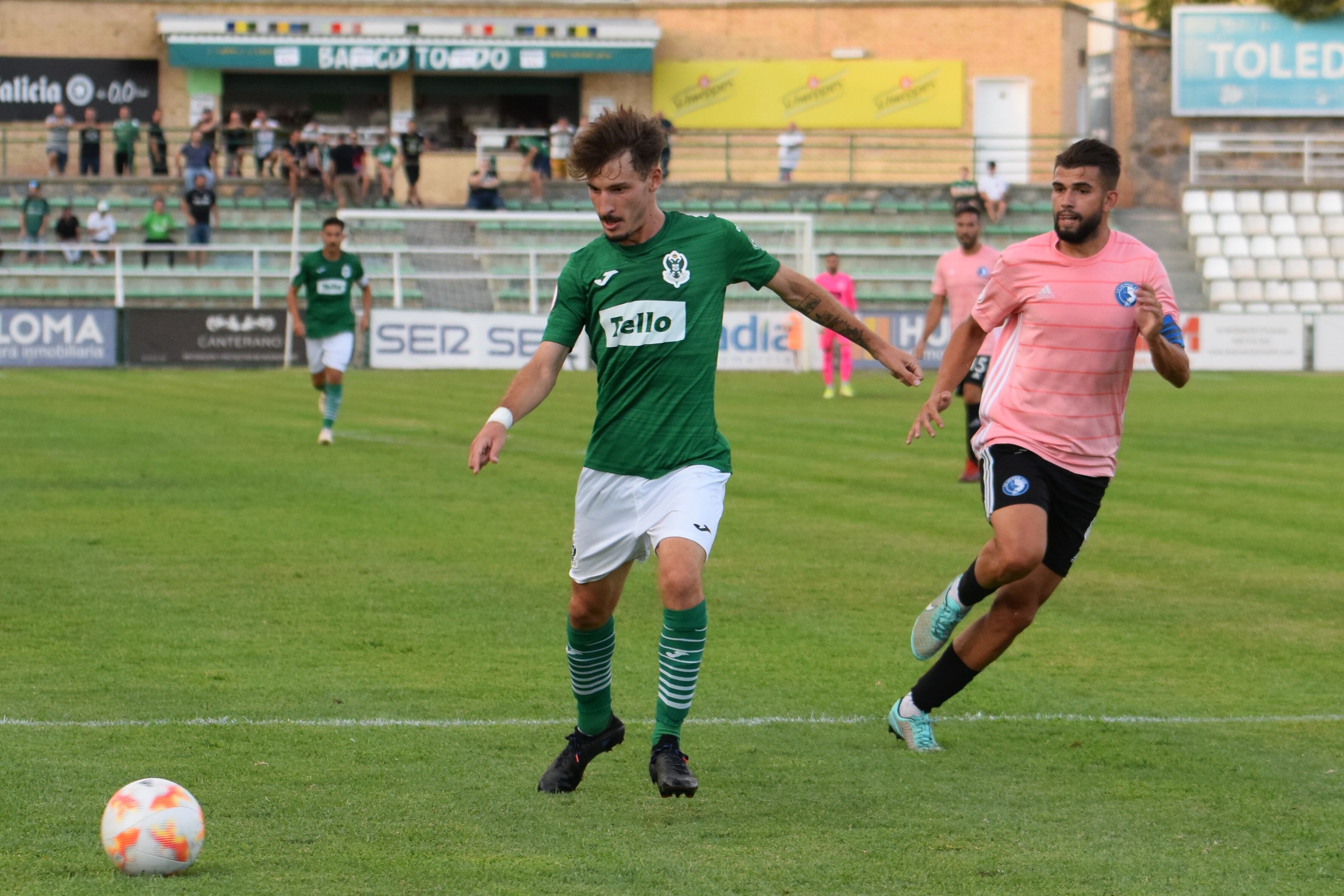 Camacho anotó los dos goles del encuentro