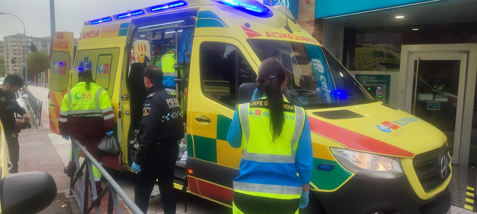 Sanitarios y Policía Local actuando en Fuenlabrada