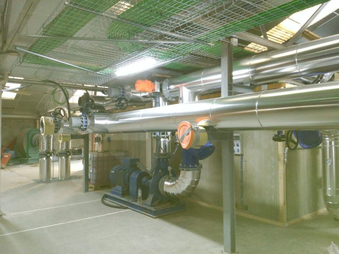 Una de las salas de la central de calor de Rebi en Aranda de Duero.