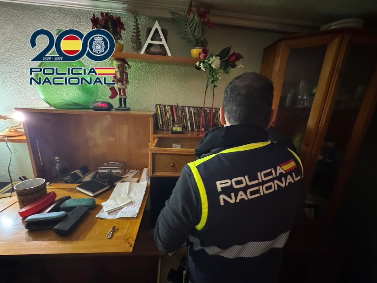 La Policía Nacional detiene a un hombre en Elche por un presunto delito de receptación de objetos robados en vehículos