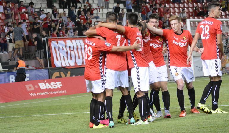 Els jugadors del Nàstic celebren un gol. (arxiu)