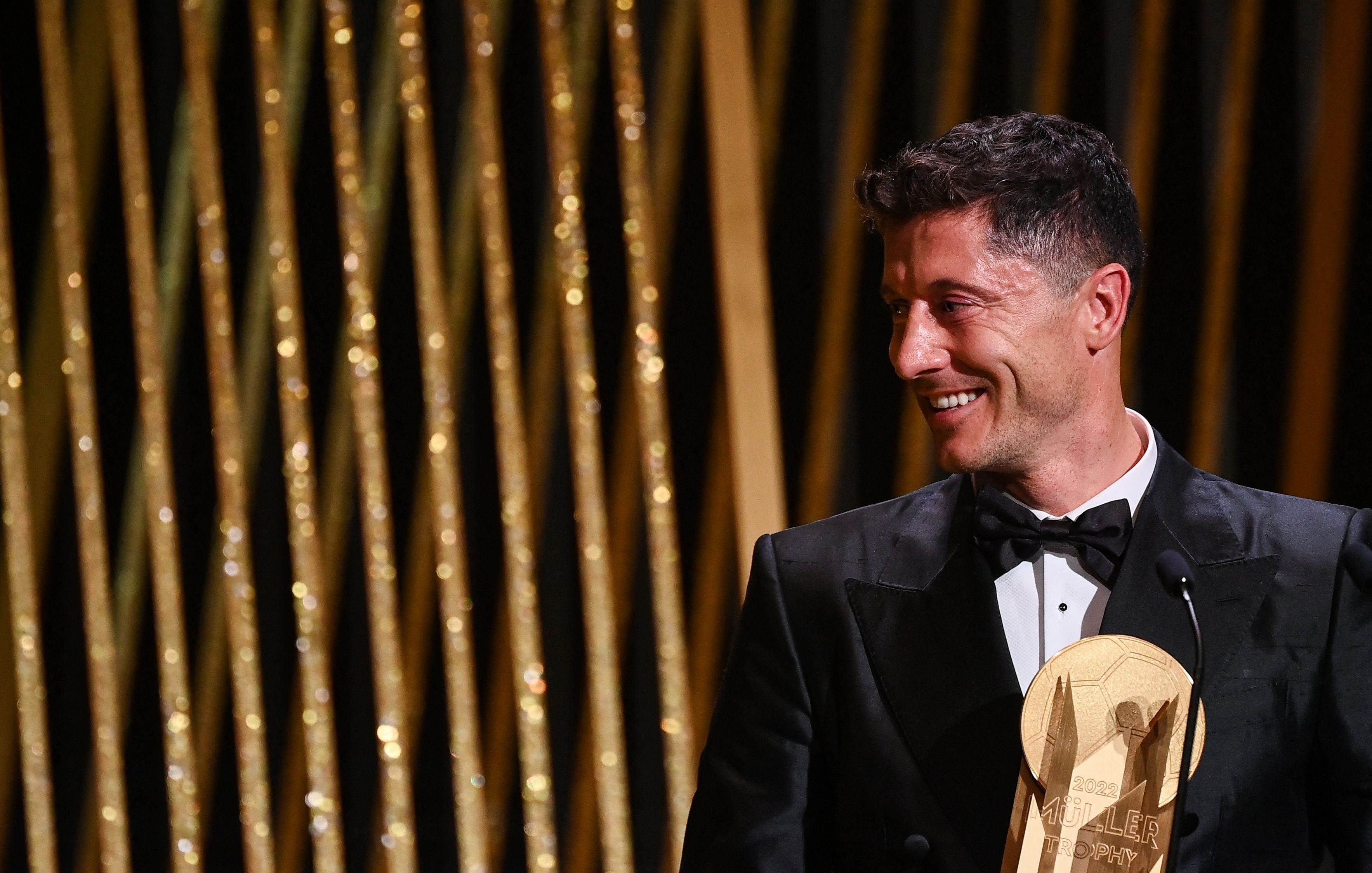 Robert Lewandowski, trofeo Gerd Müller. (Photo by FRANCK FIFE / AFP)