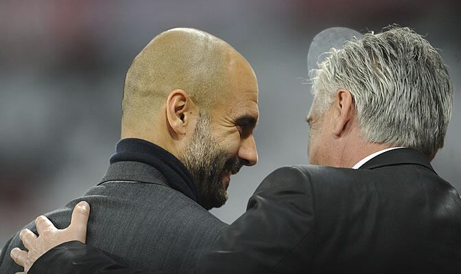 Guardiola y Ancelotti se saludan antes del partido