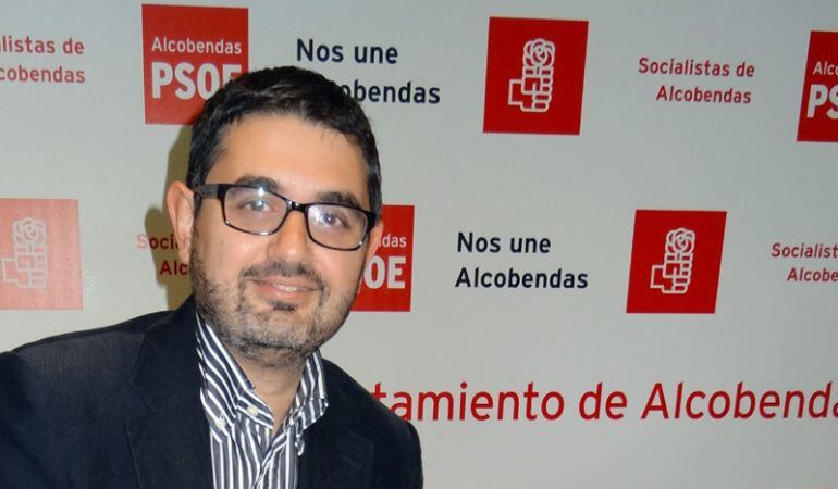 El portavoz socialista, Rafael Sánchez Acera, defiende la Participación Ciudadana como una de las señas de identidad de Alcobendas