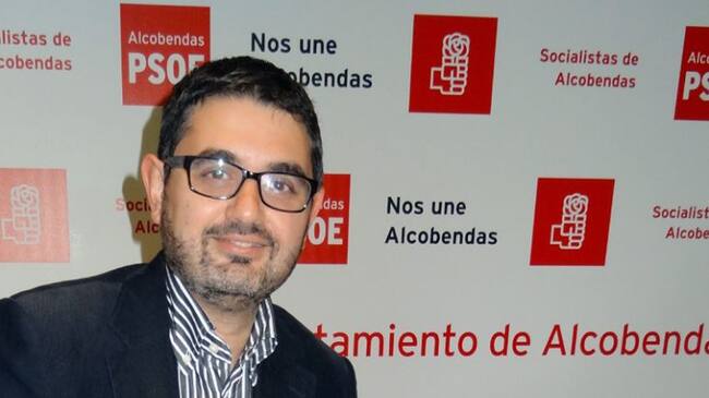 El portavoz socialista, Rafael Sánchez Acera, defiende la Participación Ciudadana como una de las señas de identidad de Alcobendas