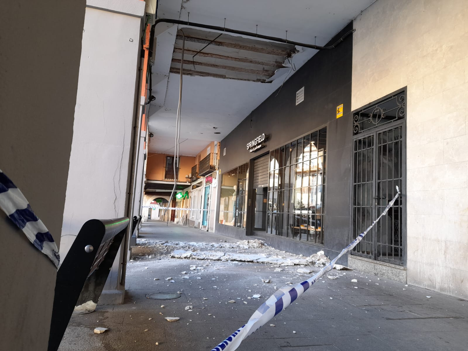 La Policía Local acordonó el tramo del desplome