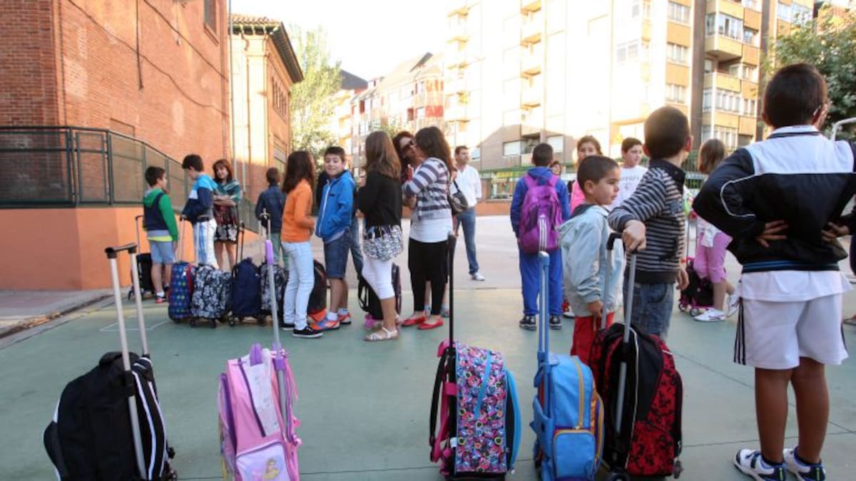 El curso escolar cierra con récord en alumnado pero con deberes en FP y salarios para septiembre